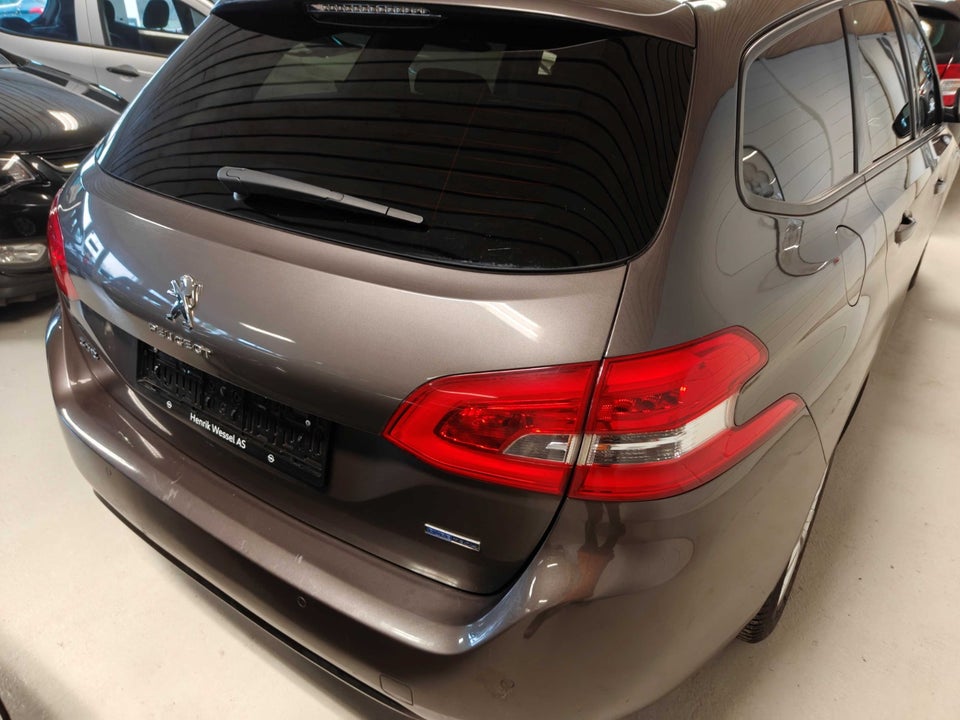 Peugeot 308 1,2 e-THP 110 Active SW 5d