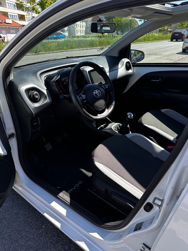 Toyota Aygo 1,0 VVT-i x-sky 5d