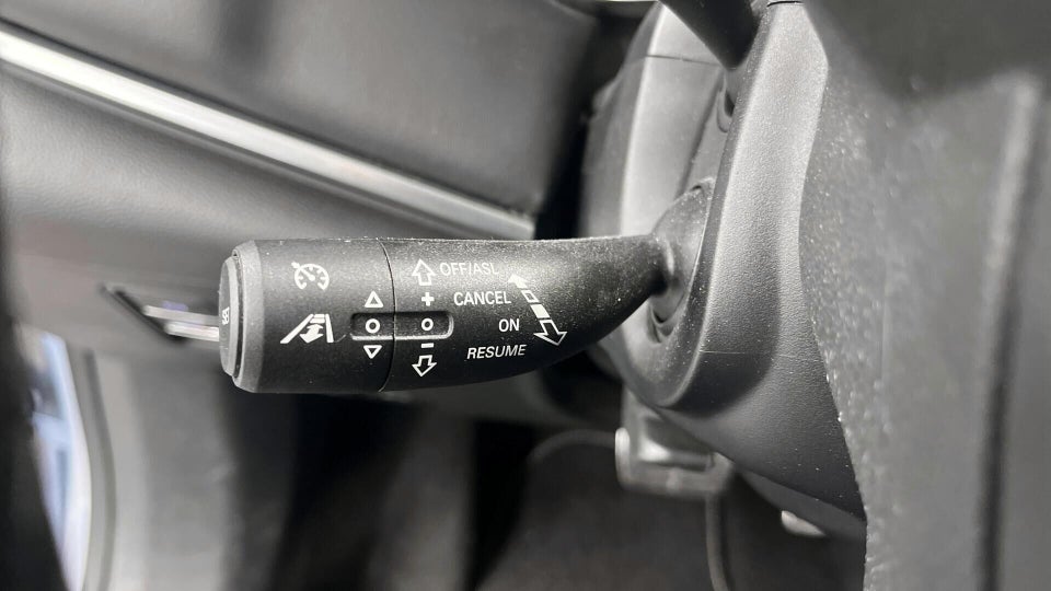 MG Marvel R Luxury 5d