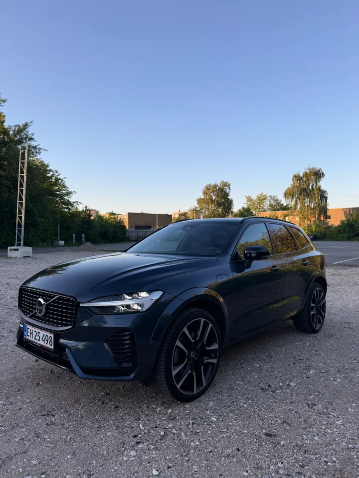 Volvo XC60 2,0 T8 ReCharge Ultimate Dark aut. AWD 5d