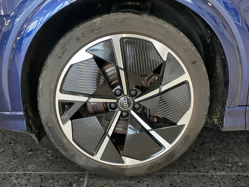 Audi Q4 e-tron 50 S-line quattro 5d