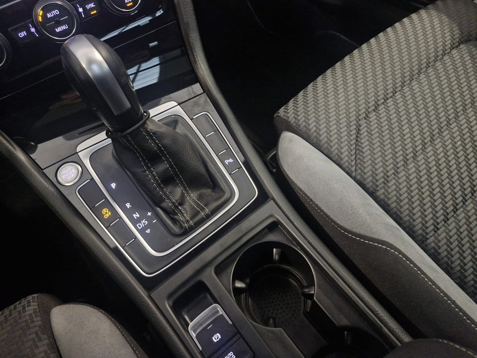 VW Golf VII 1,5 TSi 150 R-line Variant DSG 5d