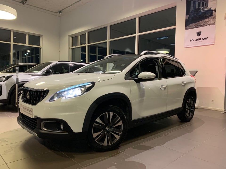 Peugeot 2008 1,2 e-THP 110 Desire Sky 5d