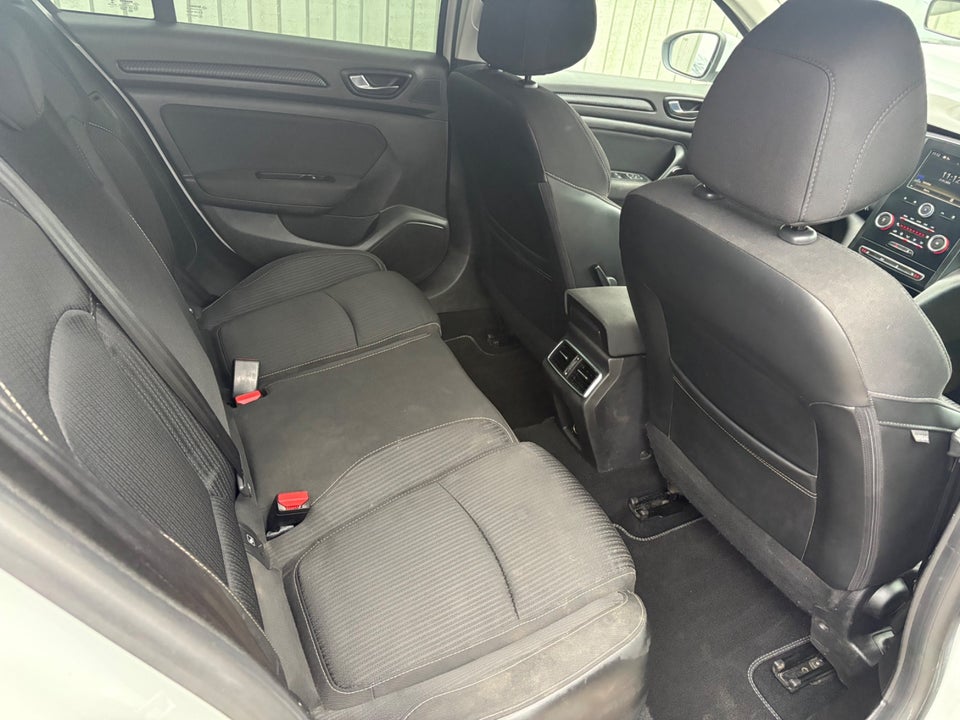 Renault Megane IV 1,2 TCe 100 Zen Sport Tourer 5d