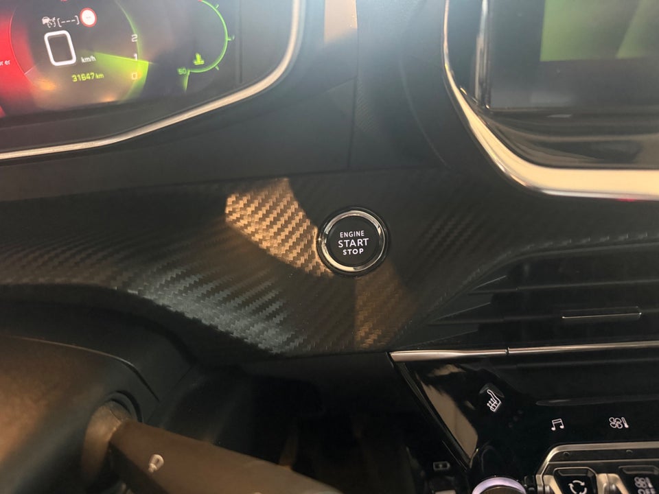 Peugeot 208 1,2 PureTech 100 Platin Sport 5d