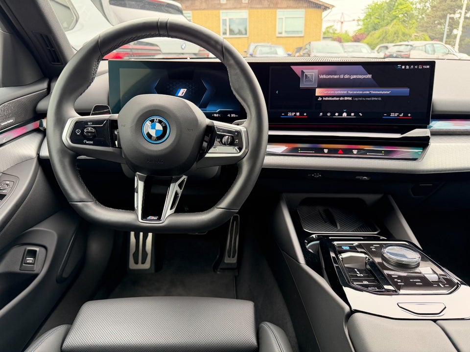 BMW i5 eDrive40 M-Sport 4d