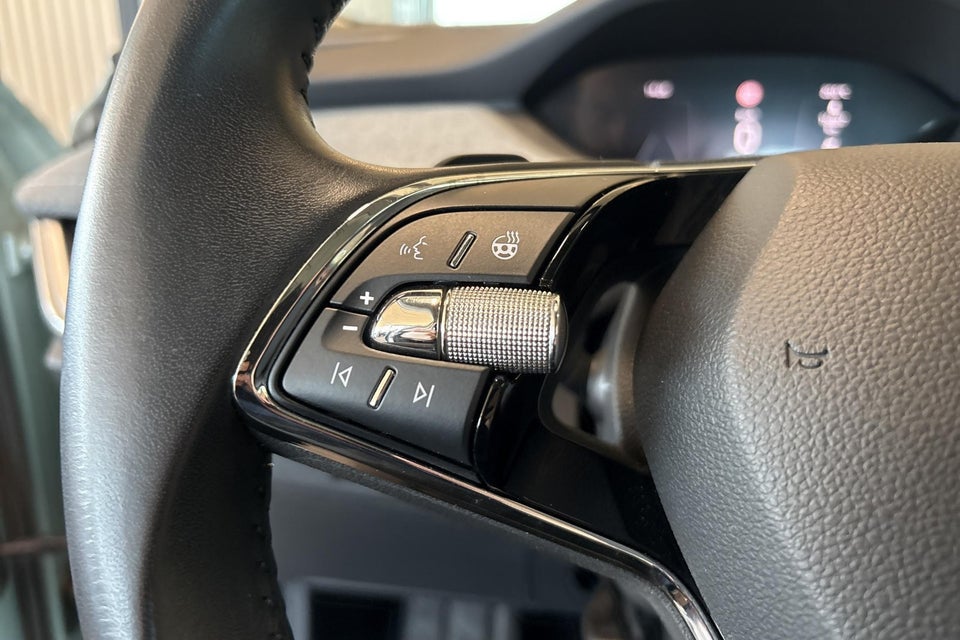 Skoda Enyaq 60 iV Loft 5d