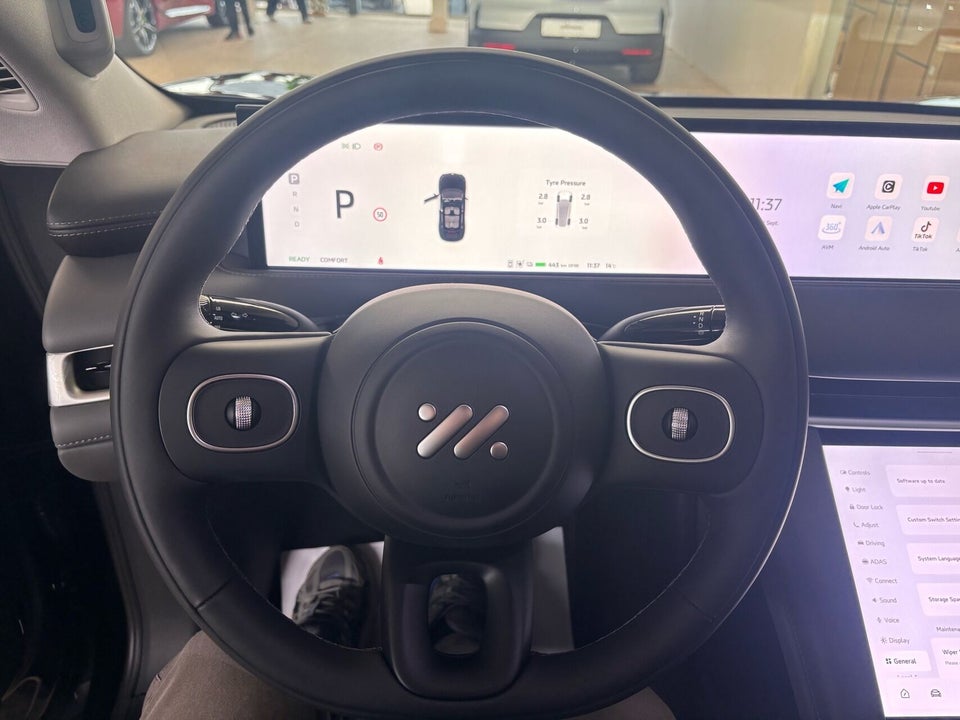 MG IM6 100 Performance AWD 5d