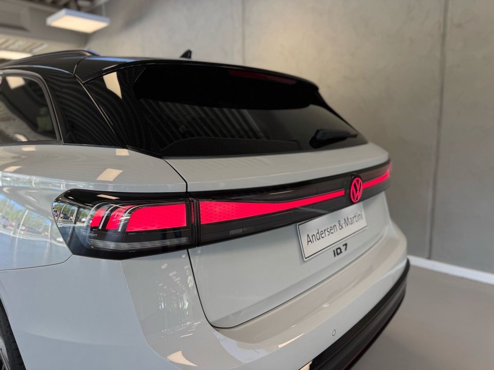 VW ID.7 86 Pro S Tourer 5d