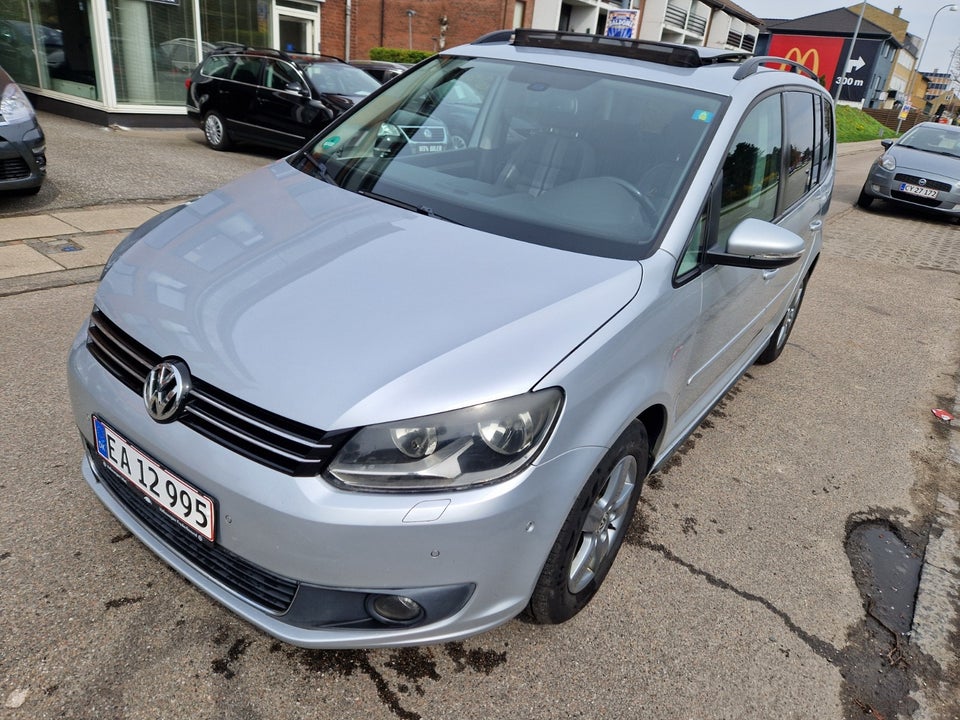 VW Touran 2,0 TDi 140 Highline DSG BMT 7prs 5d