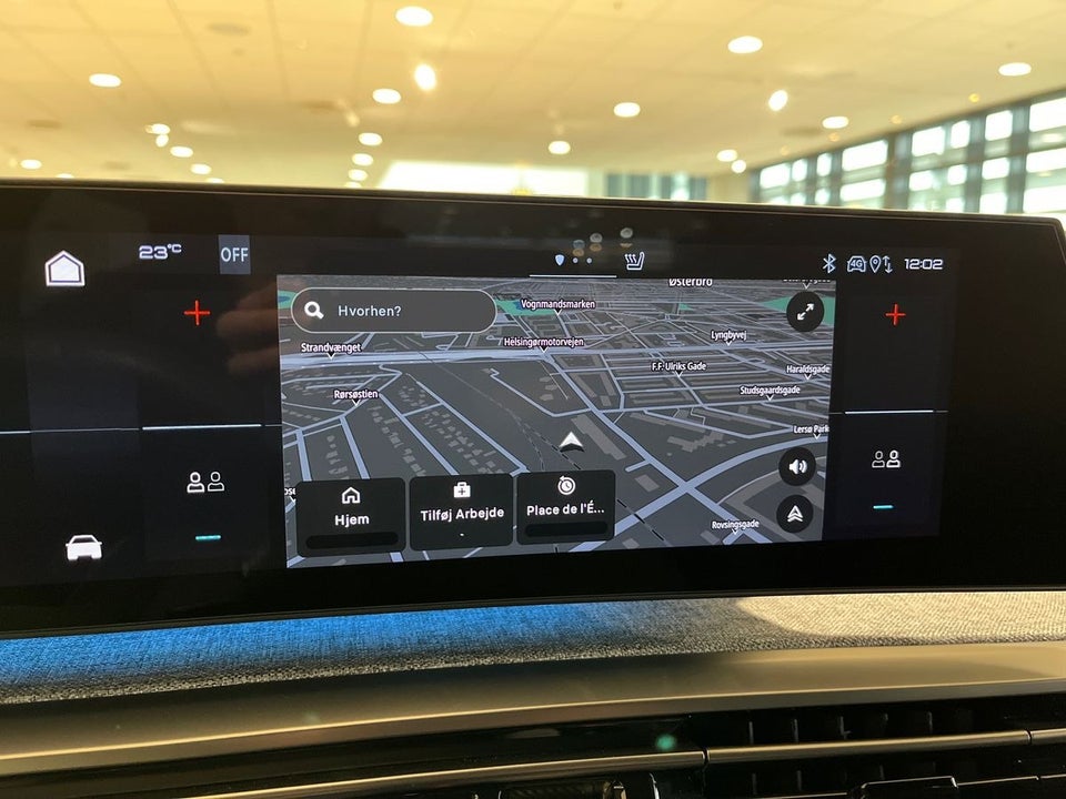 Peugeot e-3008 77 GT Pack 5d