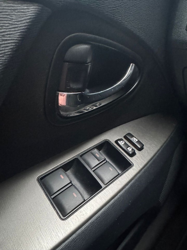 Toyota Avensis 1,8 VVT-i T2 stc. 5d