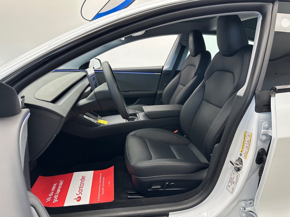 Tesla Model 3 RWD 4d