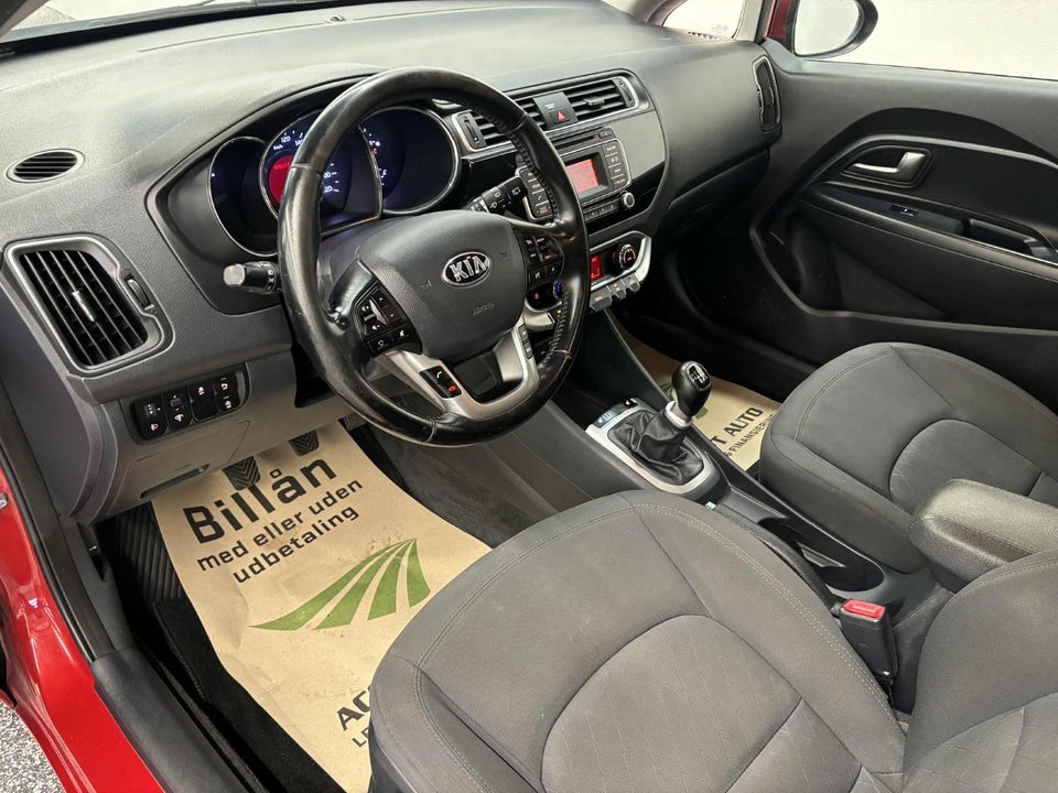 Kia Rio 1,4 CRDi 90 Attraction 5d