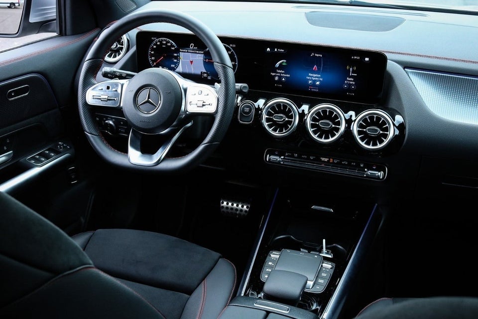 Mercedes EQA350 AMG Line 4Matic 5d