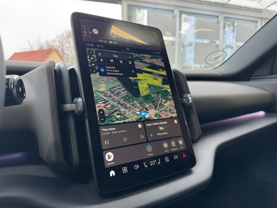 Volvo EX30 Extended Range Plus 5d