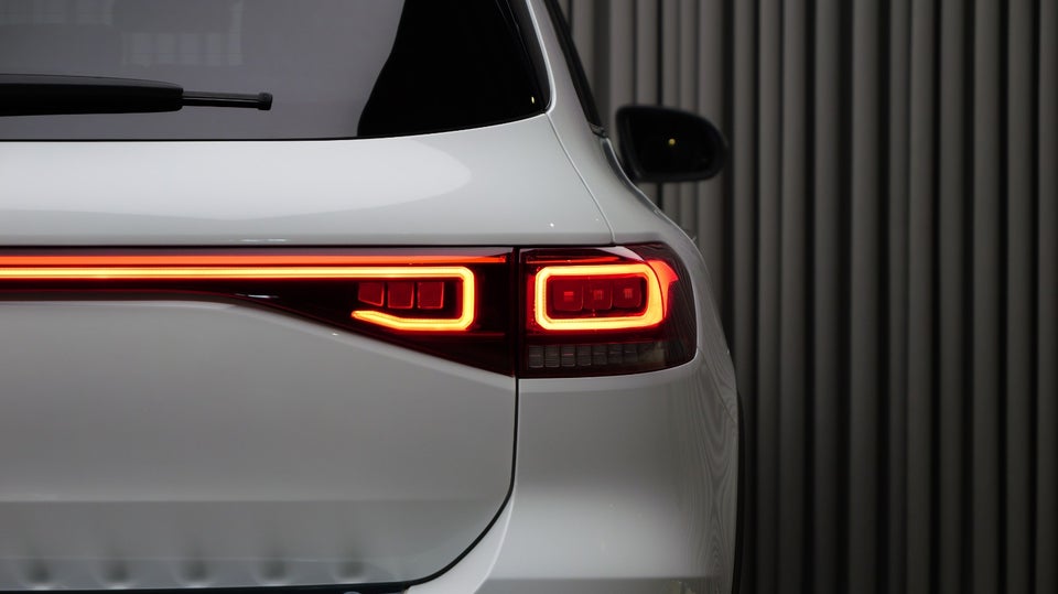 Mercedes EQB250+ AMG Line 7prs 5d