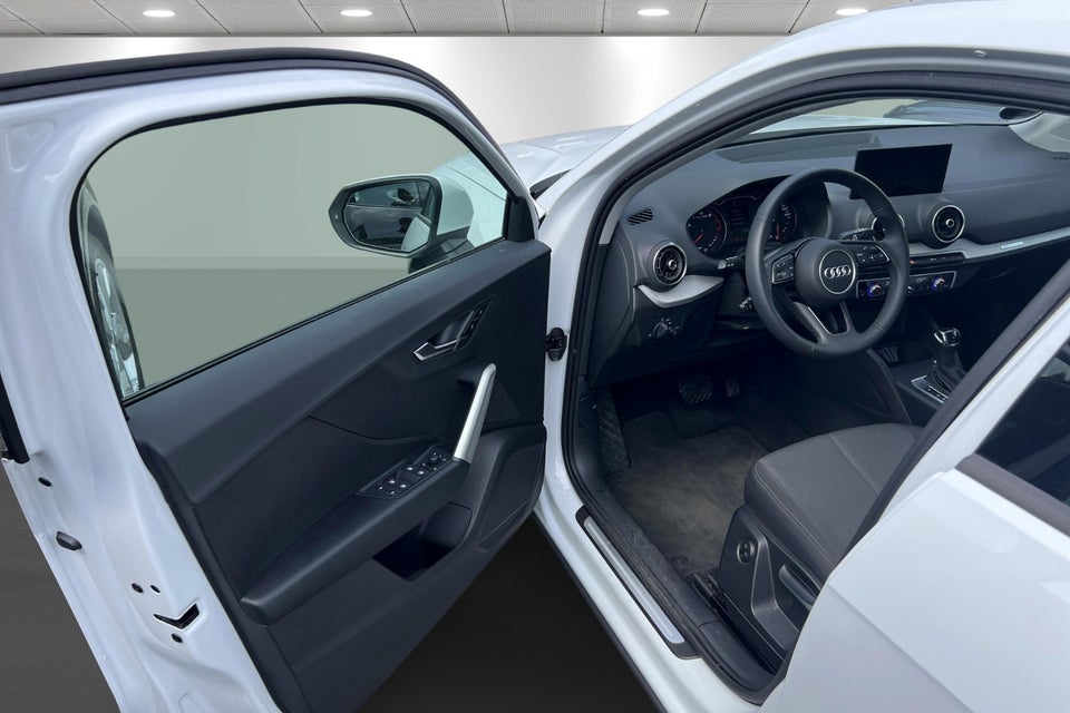 Audi Q2 35 TFSi Prestige S-tr. 5d