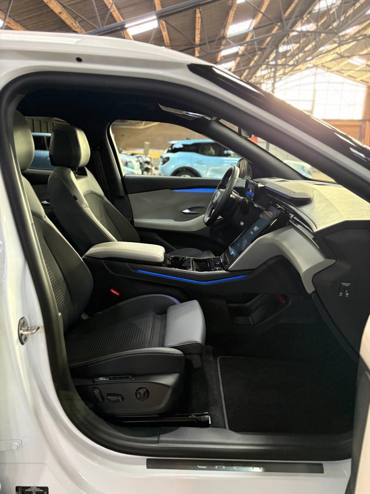 Ford Capri 79 Premium Extended Range AWD 5d