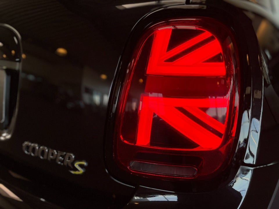 MINI Cooper SE Maximise 3d