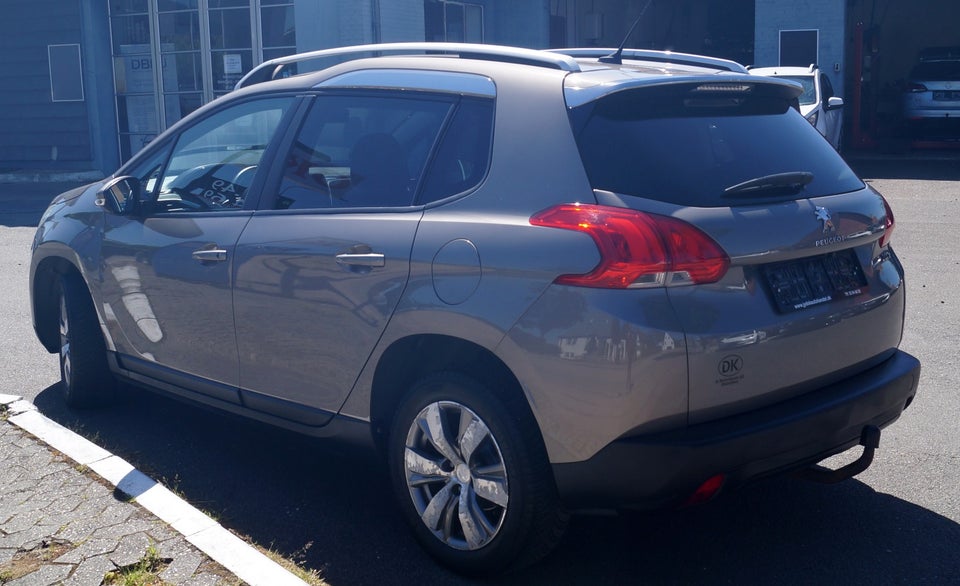 Peugeot 2008 1,2 VTi 82 Allure 5d