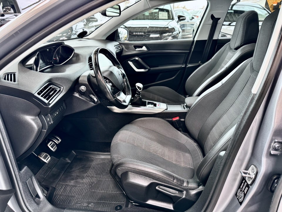 Peugeot 308 1,6 BlueHDi 120 Selection Sky SW 5d