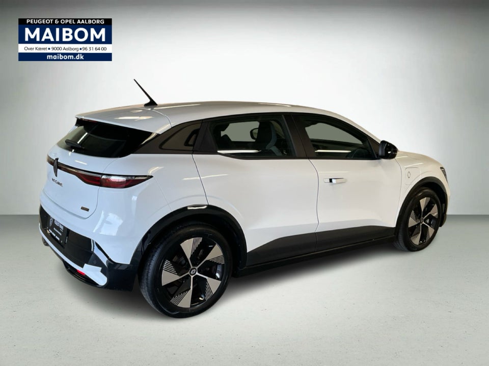 Renault Megane E-Tech 40 Equilibre 5d