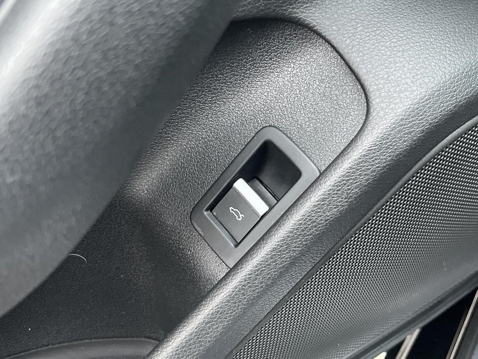 Audi A4 40 TDi Sport Prestige Selection Tour Avant S-tr. 5d