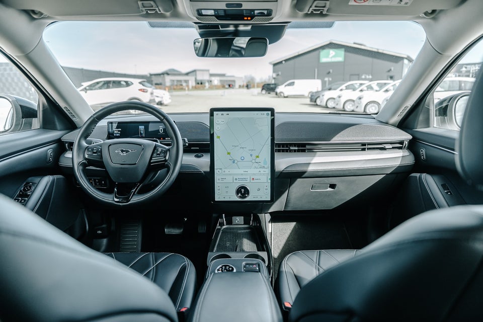 Ford Mustang Mach-E 70 Standard Range 5d