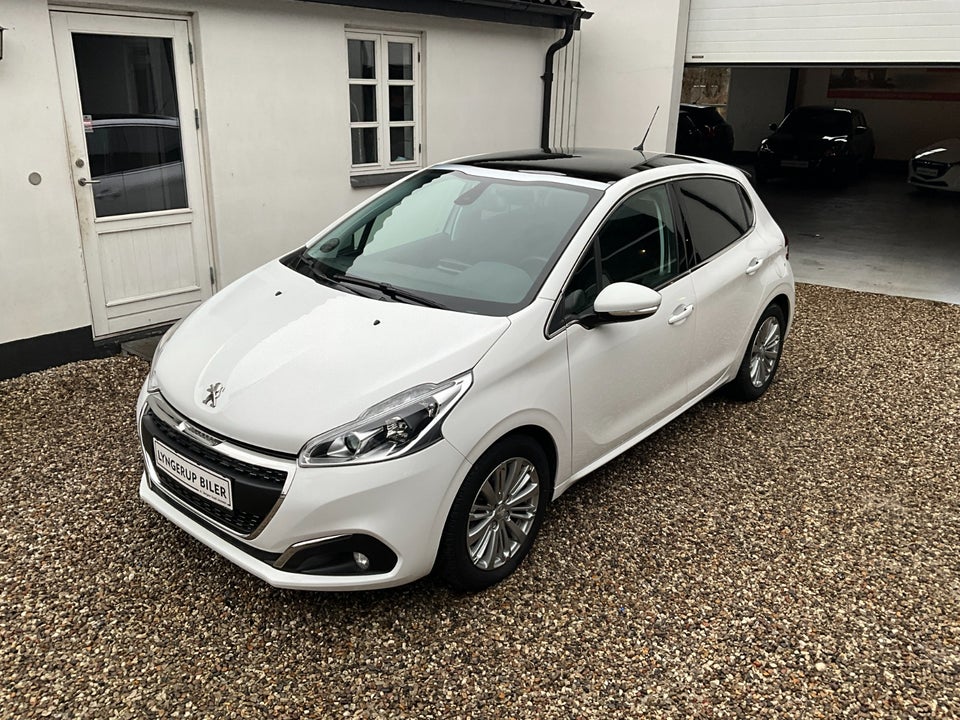 Peugeot 208 1,2 PureTech 82 Prestige 5d