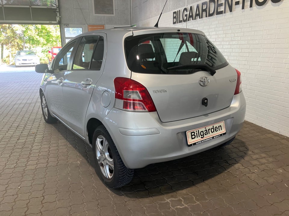 Toyota Yaris 1,3 T2 5d