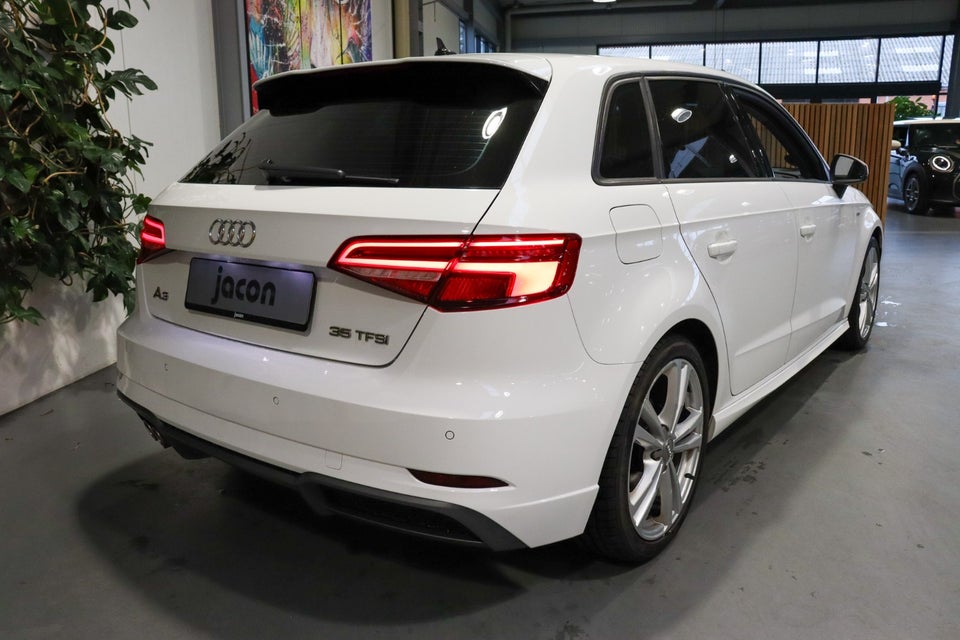 Audi A3 35 TFSi Sport Limited Sportback S-tr. 5d