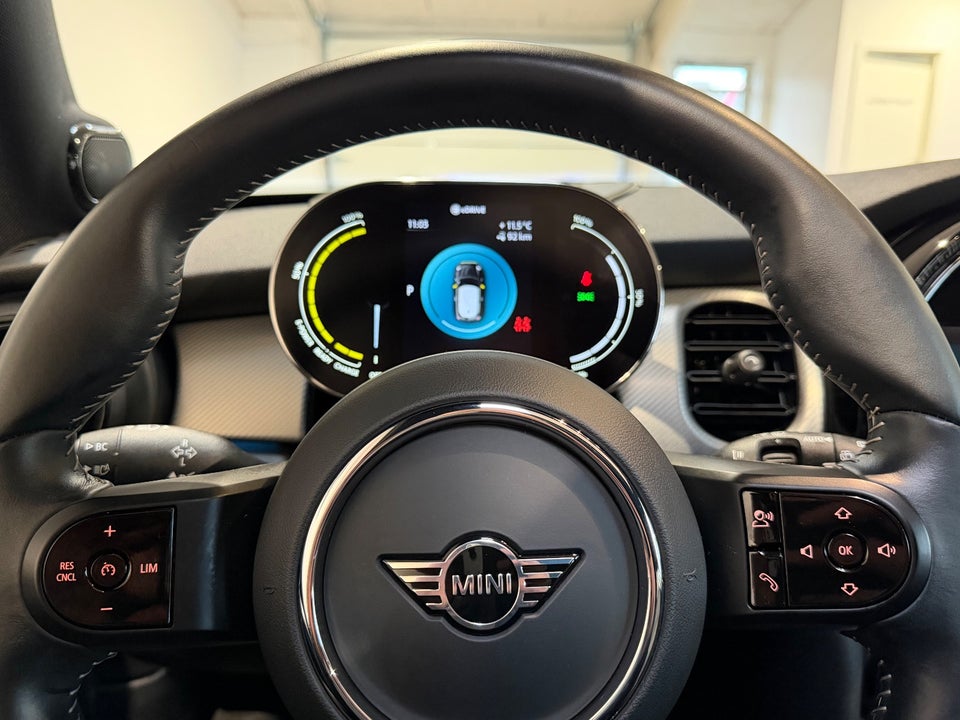 MINI Cooper SE Maximise 3d