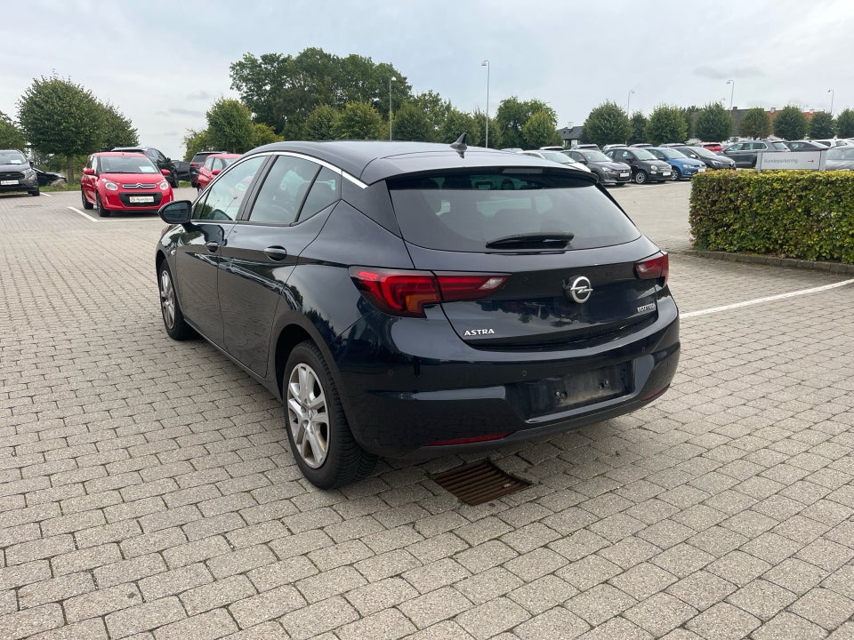 Opel Astra 1,0 T 105 Excite 5d