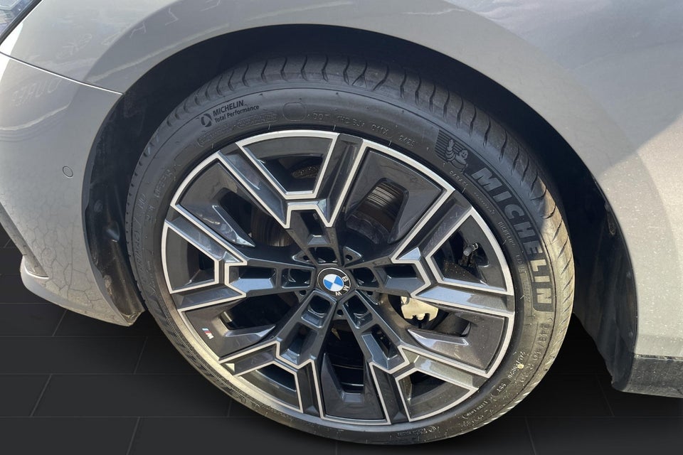 BMW i5 eDrive40 Touring Fully Charged 5d