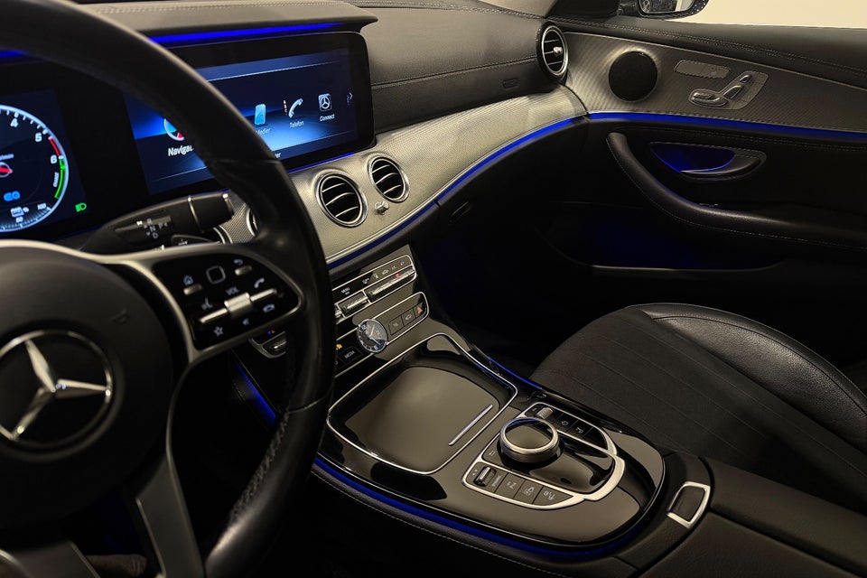 Mercedes E300 de 2,0 Luxury stc. aut. 5d