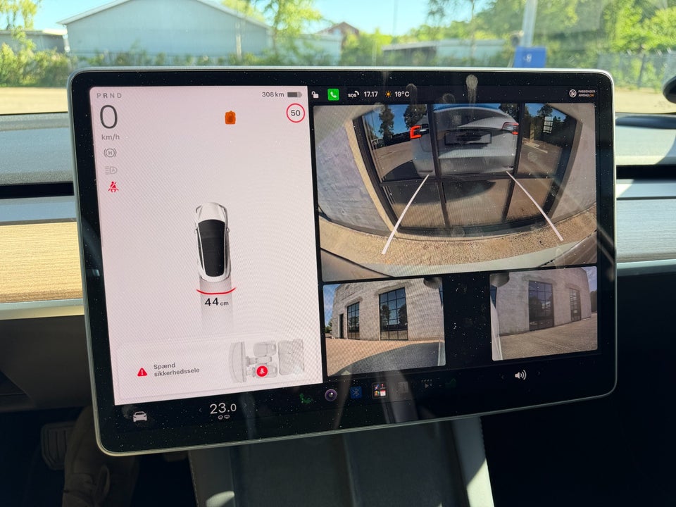 Tesla Model 3 RWD 4d