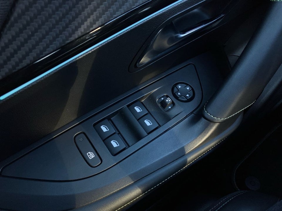 Peugeot e-2008 50 GT 5d