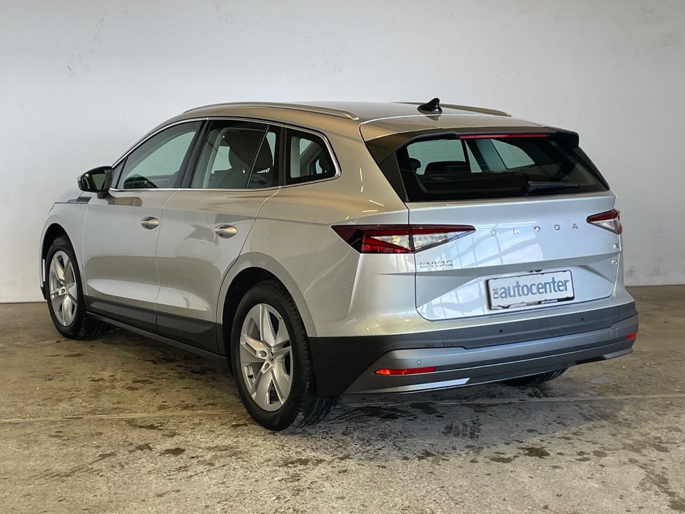 Skoda Enyaq 80 iV Plus Loft 5d