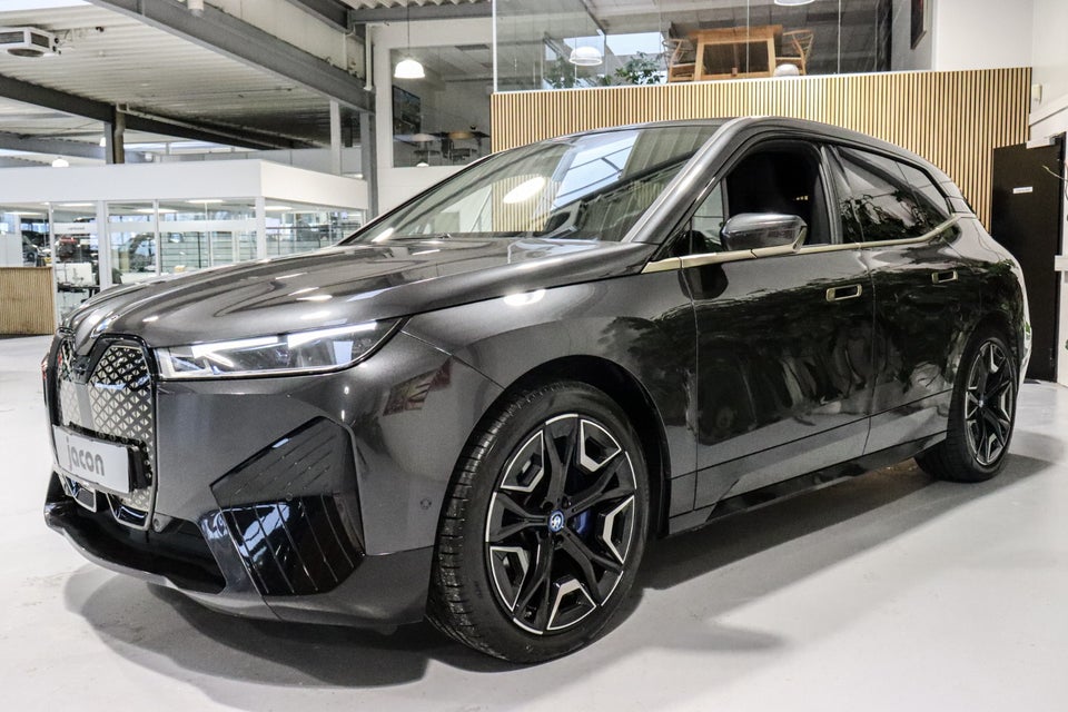 BMW iX xDrive40 M-Sport 5d