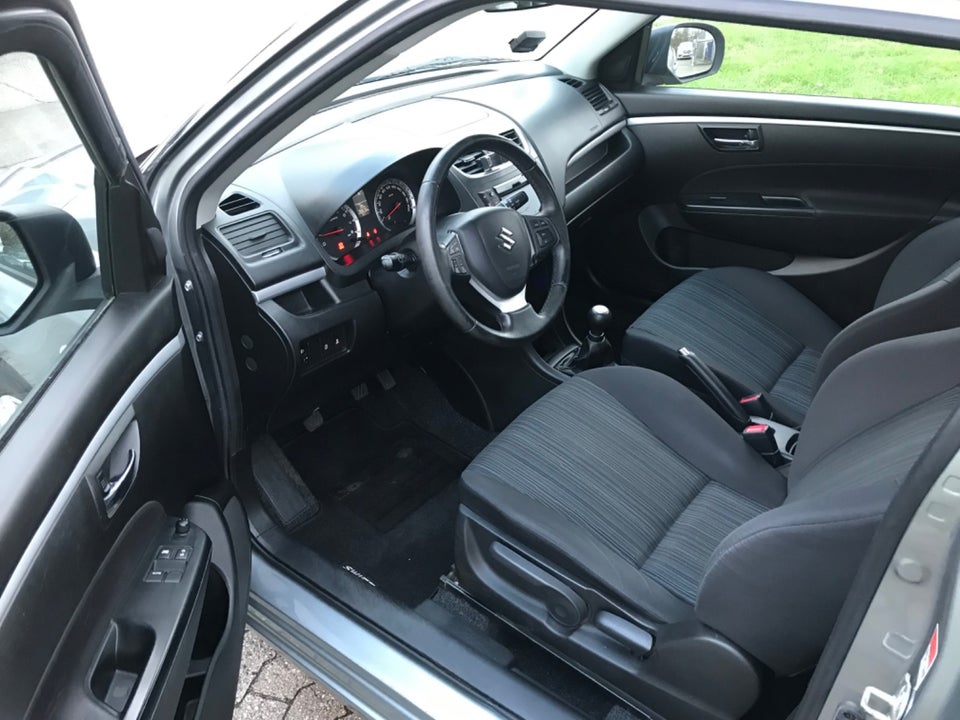 Suzuki Swift 1,2 Dualjet Club 3d