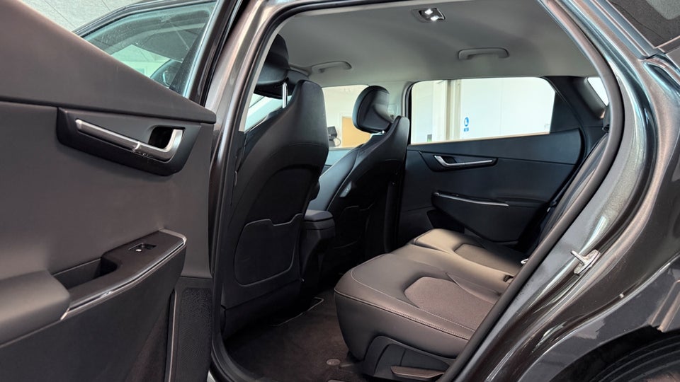 Kia EV6 58 Standard Range Access 5d