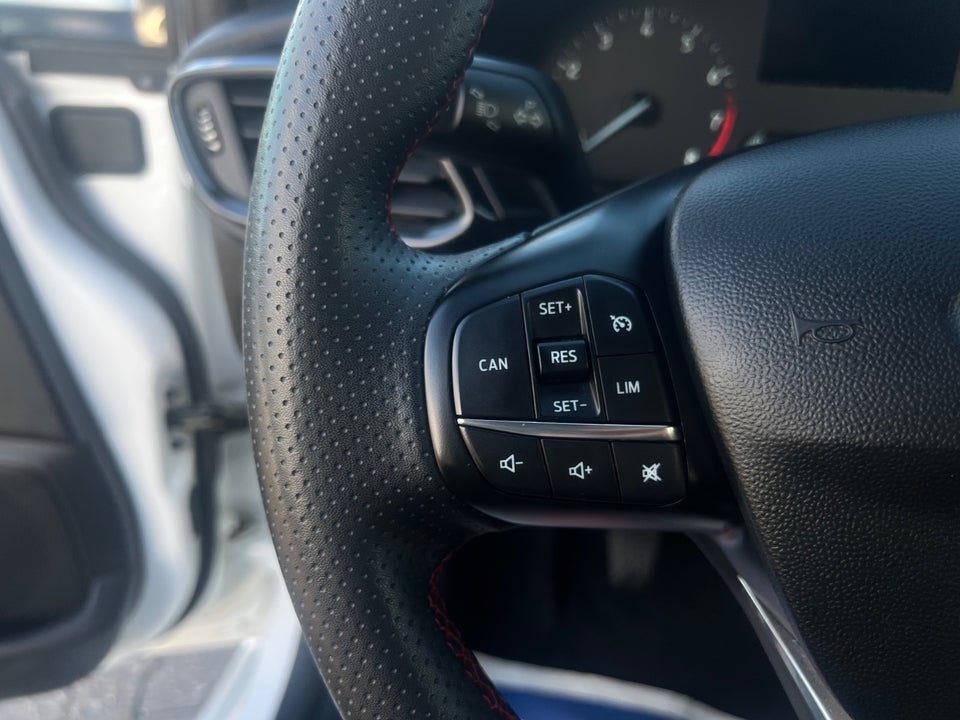 Ford Fiesta 1,0 EcoBoost mHEV ST-Line 5d