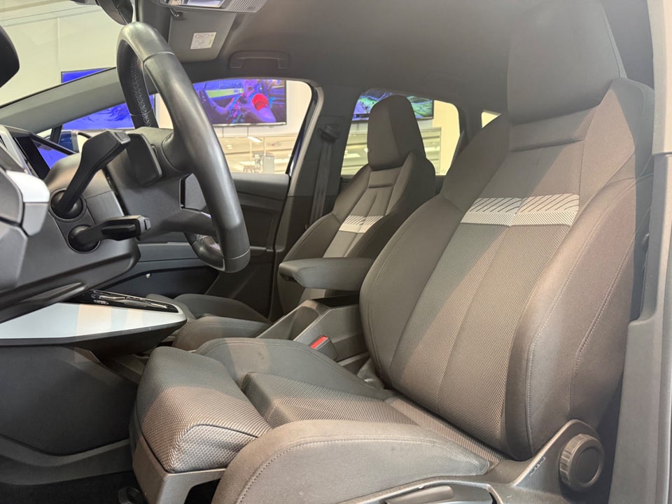 Audi Q4 e-tron 40  5d