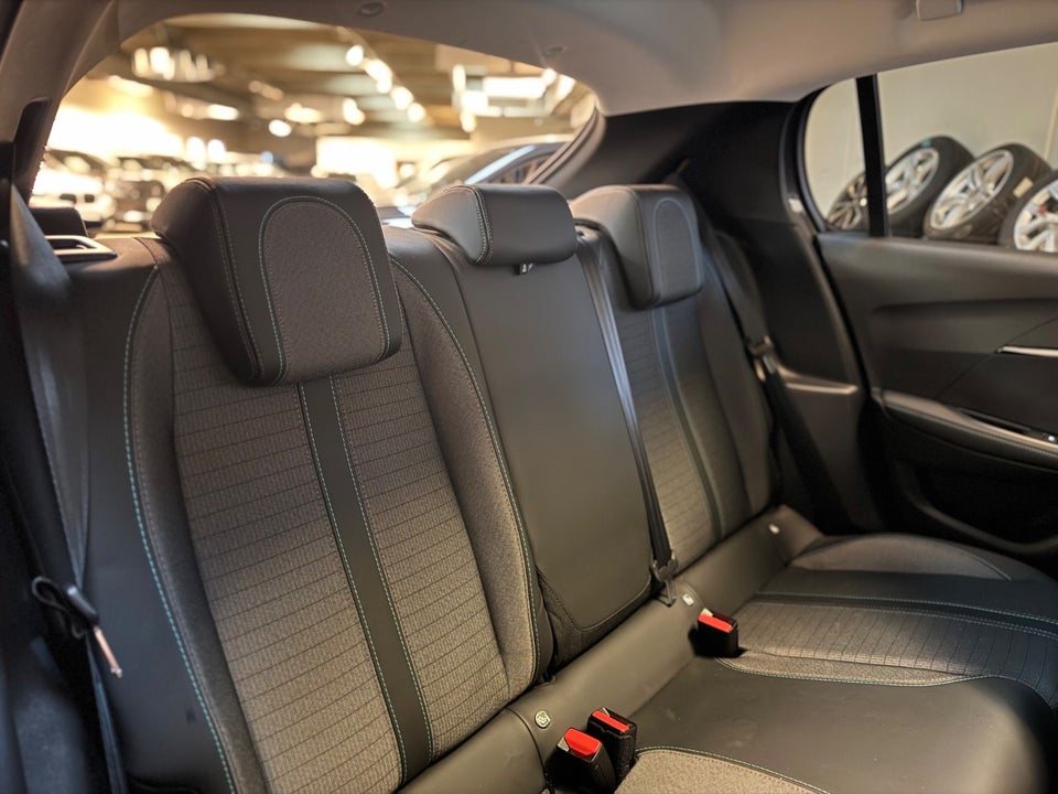 Peugeot 208 1,5 BlueHDi 100 Allure Sky 5d