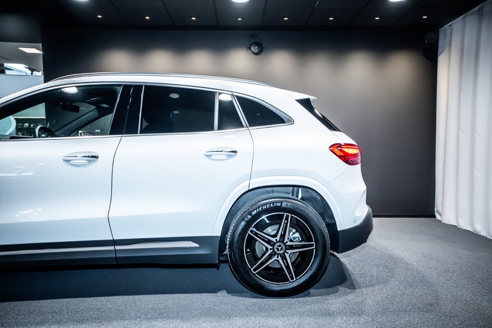 Mercedes EQA250+ AMG Premium 5d