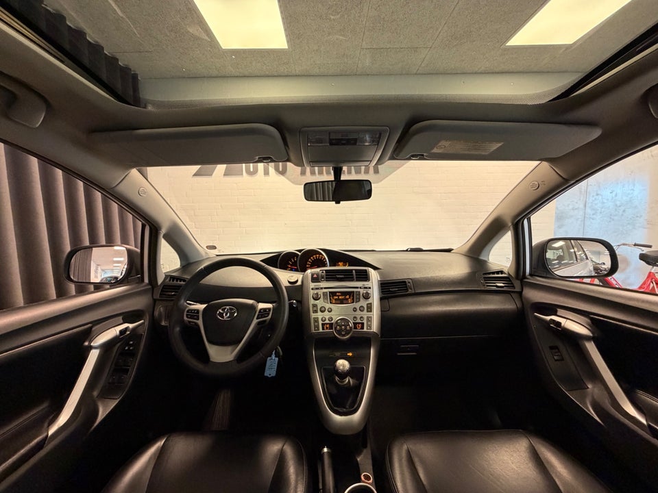 Toyota Verso 2,0 D-4D TX Business 7prs 5d