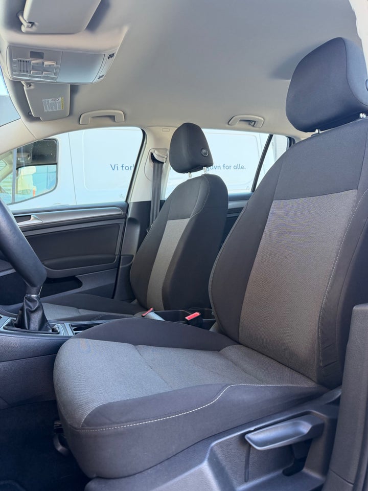 VW Golf VII 1,2 TSi 105 Trendline Variant BMT 5d