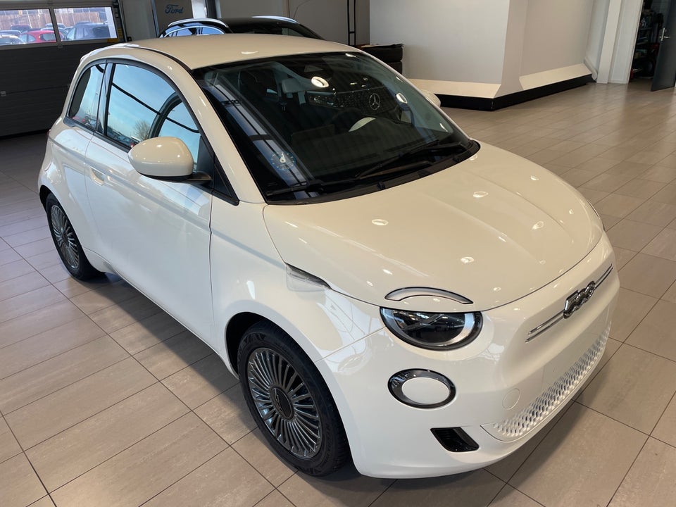 Fiat 500e 42 Icon 3d