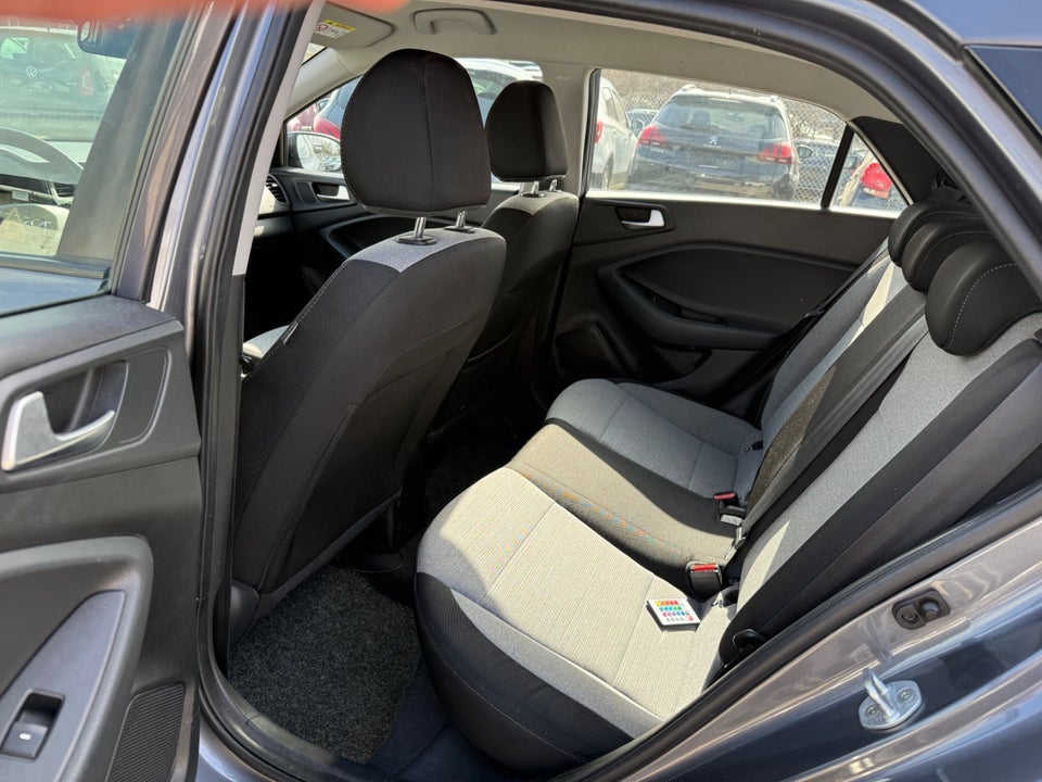 Hyundai i20 1,25 Trend 5d